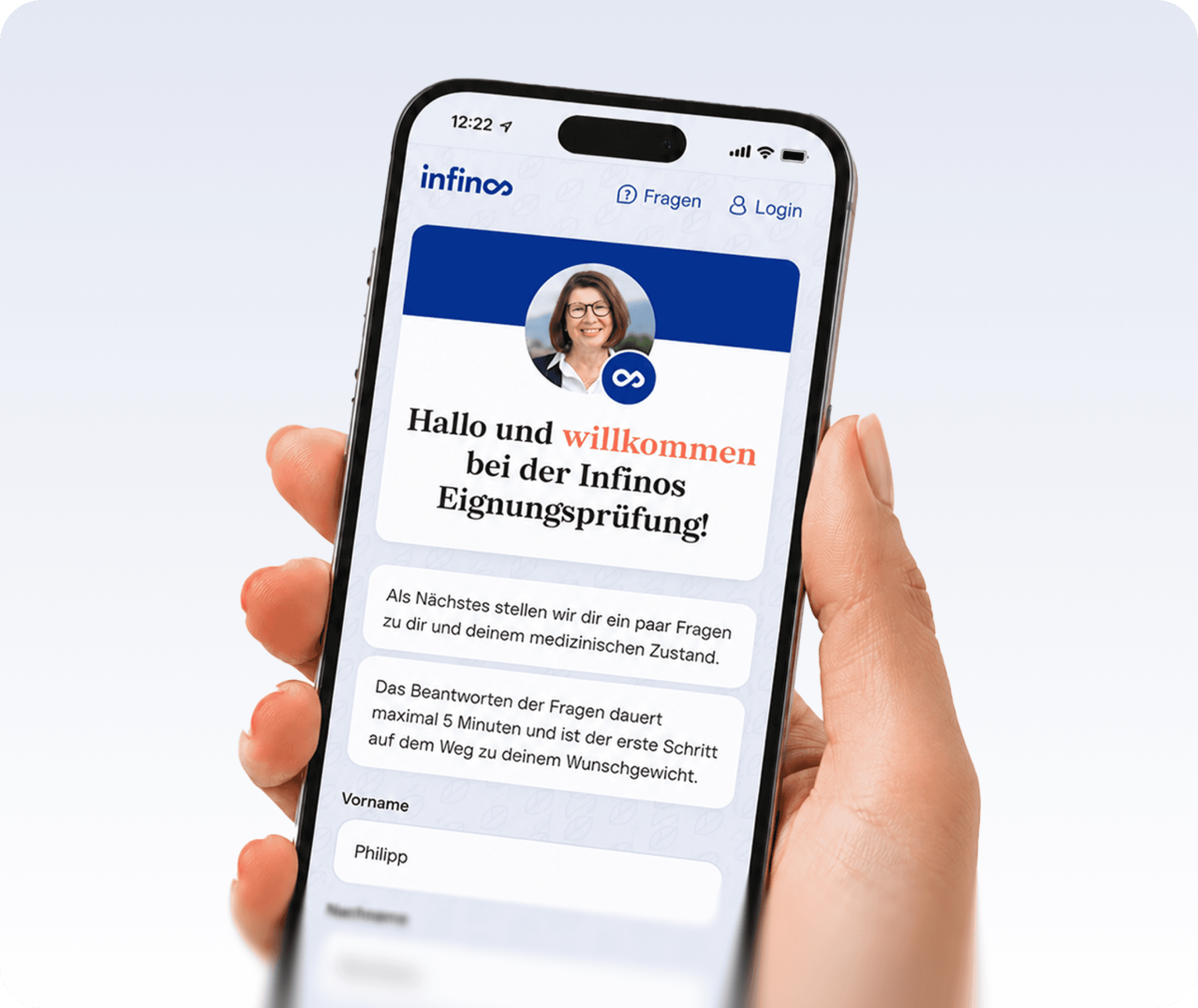 Smartphone zeigt den Infinos-Fragebogen